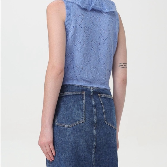 Alessandra Rich Crystal Embellished Ruffled-Neck Crop Knitted Sleeveless Sweater - Picture 2 of 16